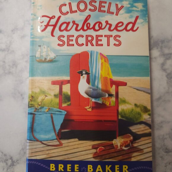 Closely Harbored Secrets * Bree Baker * Seaside Cafe Mystery #5 - Picture 1 of 7